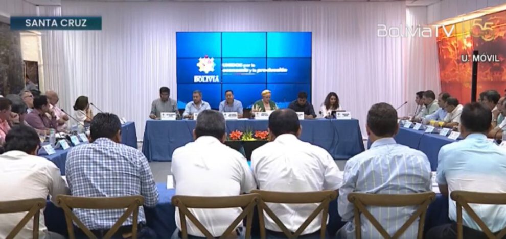 Reunión entre CAO y Luis Arce sobre desabastecimiento de combustible