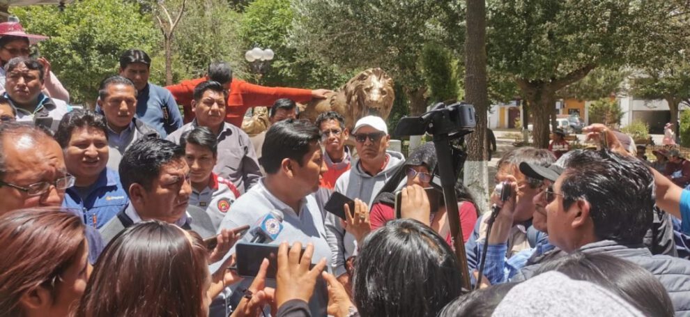 Transporte urbano Oruro suspende incremento de pasajes