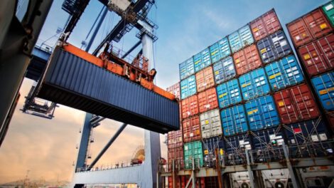 Déficit comercial en Bolivia mejora en septiembre de 2024