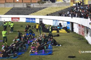 La práctica dominical de la selección boliviana en el estadio Rafael Mendoza Castellón