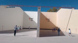 Torneo nacional de raqueta frontón en Oruro