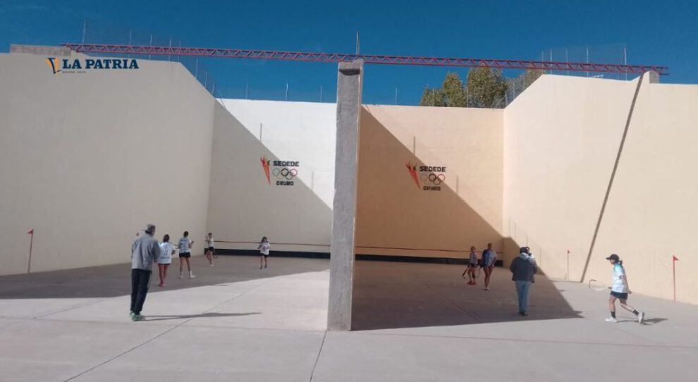 Torneo nacional de raqueta frontón en Oruro