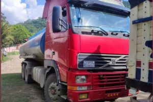 Secuestro de camiones cisternas en Caranavi por desvío de combustible