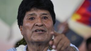 Evo Morales acusa a la prensa nacional de considerarlo enemigo número uno