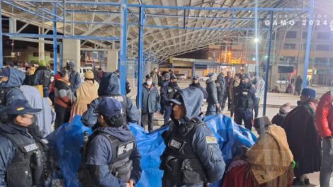 Comerciantes locales buscan autorización para vender en el Mercado Kantuta