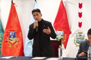 Ley para cesar a magistrados prorrogados firmada por Andrónico Rodríguez