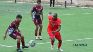 AFIZ derrota a Oruro Royal en la Primera A
