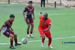 AFIZ derrota a Oruro Royal en la Primera A