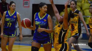 Carl A-Z vs Tarija Básquet en la Libofem