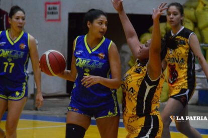 Carl A-Z vs Tarija Básquet en la Libofem