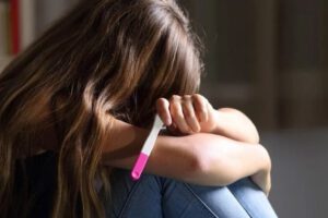 Menor embarazada tras agresión sexual