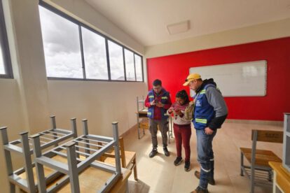 Filtraciones en aula de Adolfo Ballivián