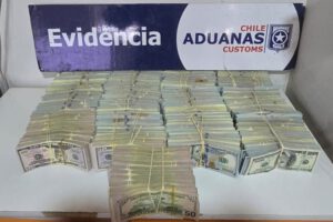 Incautación de dólares en Chile
