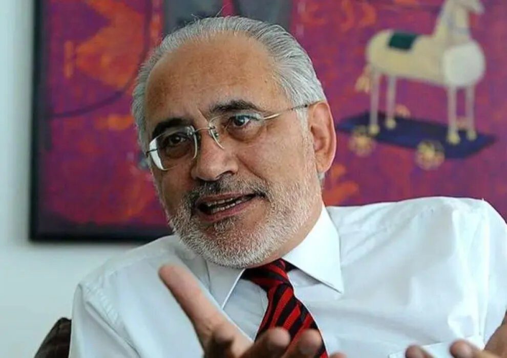 Carlos Mesa respalda ley que rechaza prórroga de magistrados judiciales