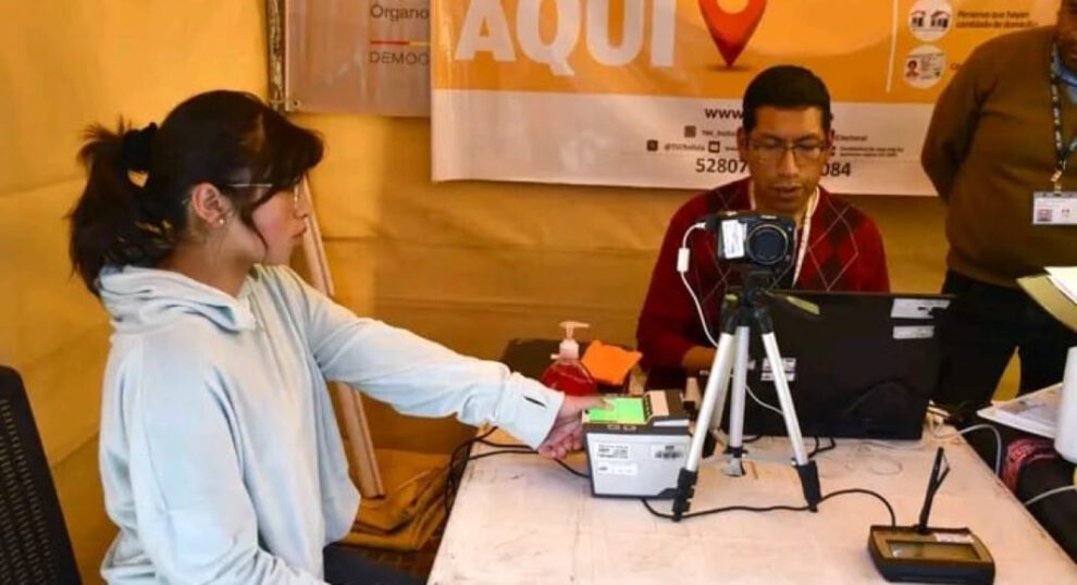 Empadronamiento biométrico para jóvenes que cumplirán 18 años