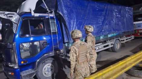 Camión con diésel incautado en Caranavi