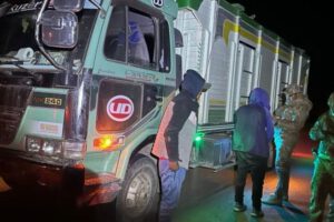 Operativo aduanero en Oruro con aprehensión de 6 personas