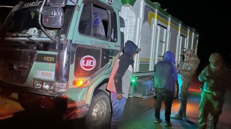 Operativo aduanero en Oruro con aprehensión de 6 personas
