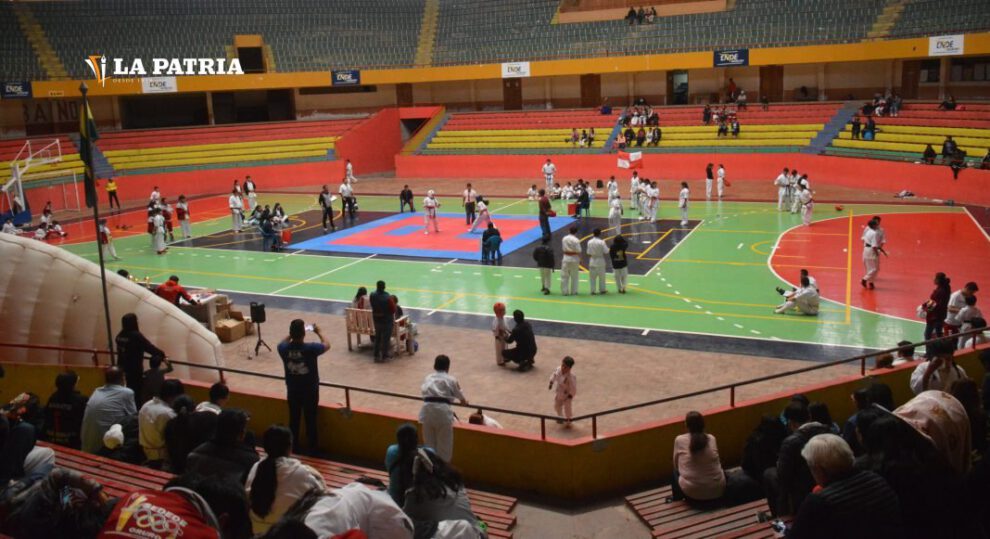 Campeonato nacional de karate en Oruro