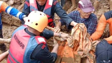 Corrimiento de tierra en Sumatra deja al menos 16 muertos