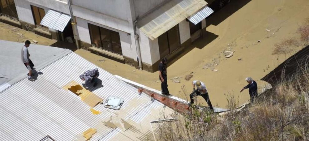 Inmobiliaria Kantutani bajo investigación tras tragedia en Bajo Llojeta