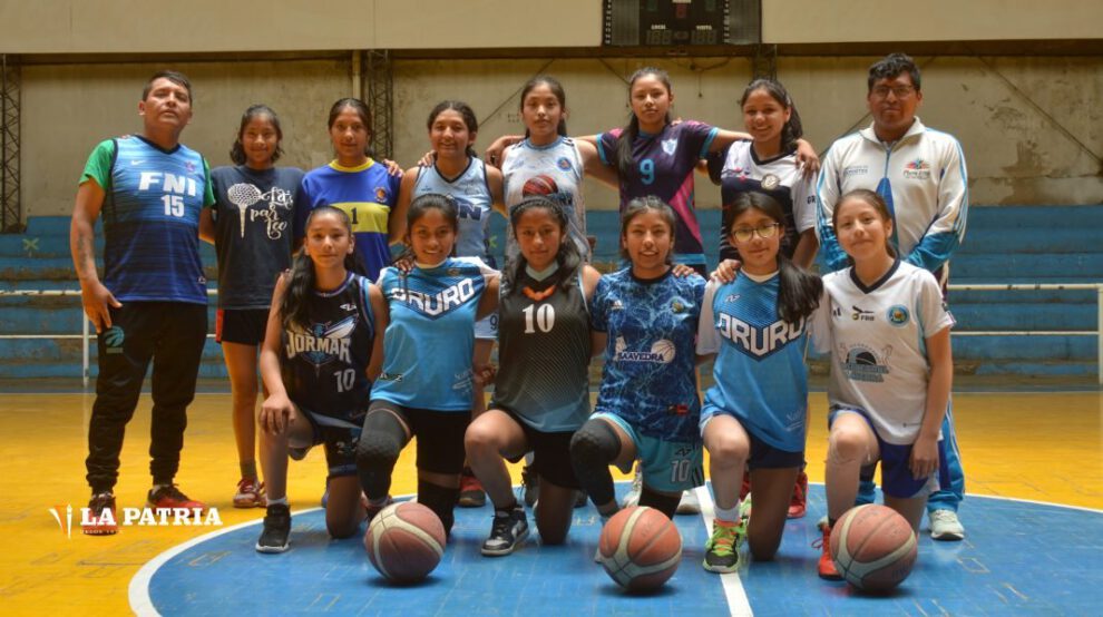 Selección femenina de baloncesto de Oruro lista para afrontar el campeonato nacional