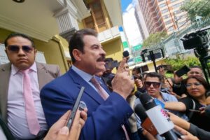 Habilitación de partido APB por Manfred Reyes Villa