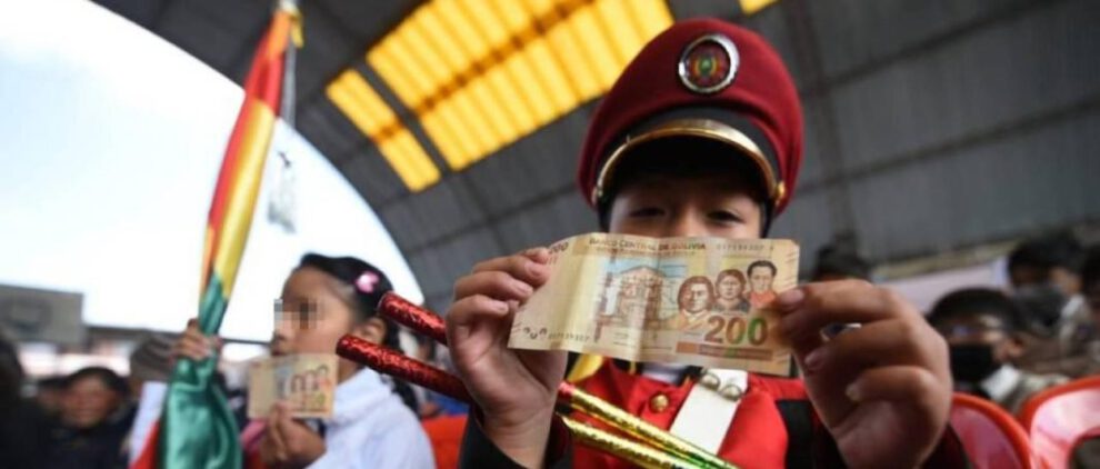 Pago del Bono Juancito Pinto para estudiantes