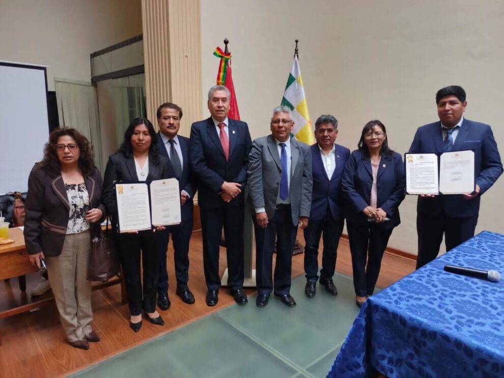 Homenaje a gestores culturales del Carnaval de Oruro