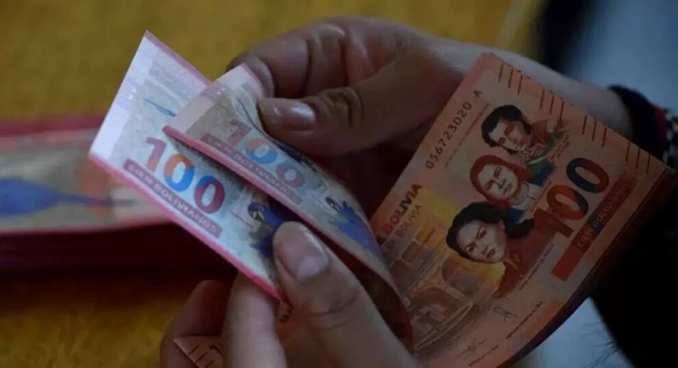 Aguinaldo de fin de año en pequeñas empresas de Potosí y El Alto