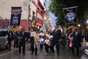 Celebración centenaria de La Central y Los Cocanis en Oruro