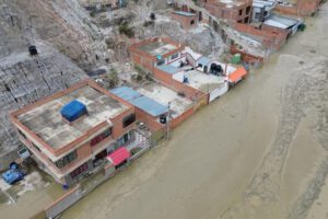 Inundaciones en Bolivia afectan a 200 familias y causan cinco muertes