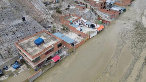 Inundaciones en Bolivia afectan a 200 familias y causan cinco muertes