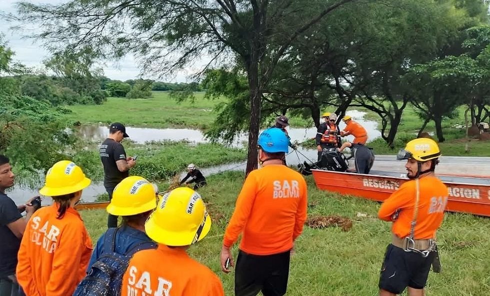 Adolescente hallado sin vida en Santa Cruz tras ser arrastrado por un canal de drenaje