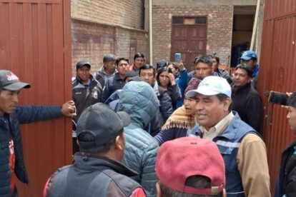 Liberación de funcionarios en Challapata tras intervención de la Defensoría del Pueblo