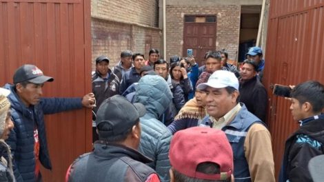 Liberación de funcionarios en Challapata tras intervención de la Defensoría del Pueblo