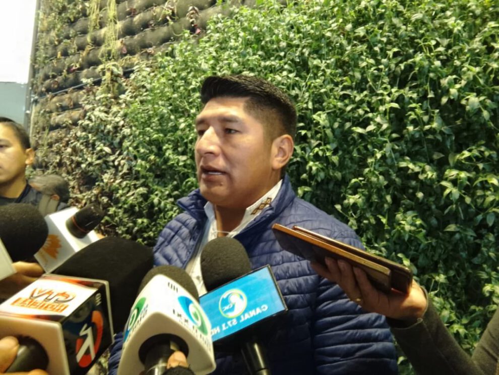 Diputado Hernán Hinojosa exige cumplimiento a la sentencia del TCP sobre elecciones judiciales