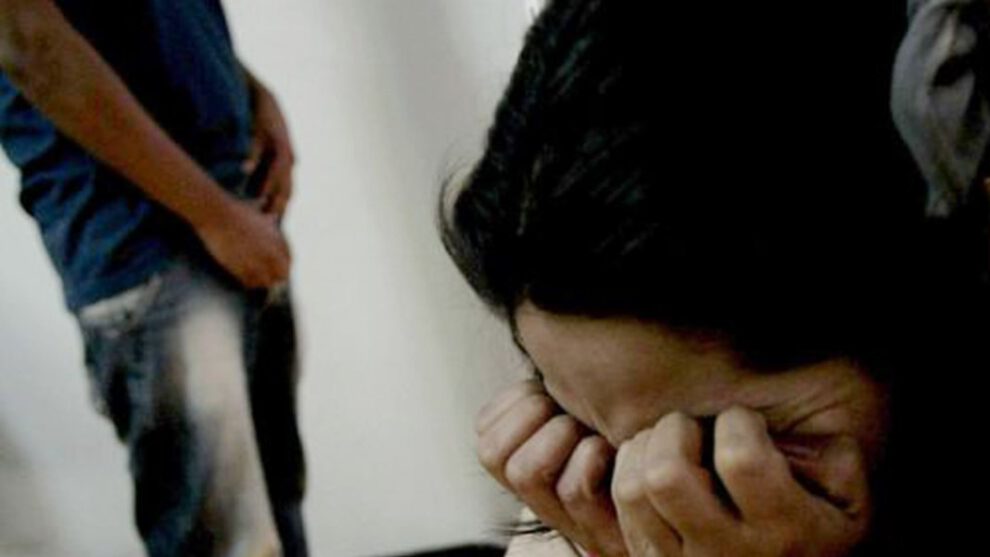 Fiscalía investiga a médico acusado de violar a colega tras reunión de confraternidad