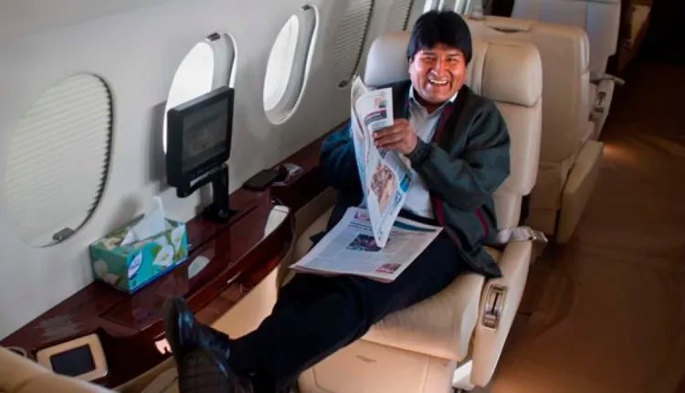 Evo Morales critica el gasto innecesario del avión presidencial