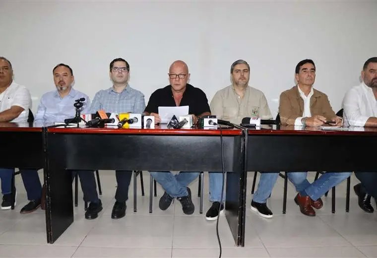 Santa Cruz en emergencia por políticas económicas del Gobierno