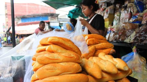 El precio del pan se mantiene en Santa Cruz