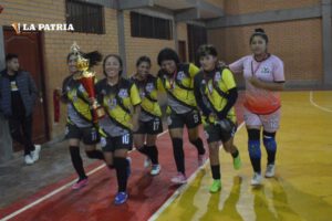 Deportivo Javi campeón futsal femenino 2024 celebrando la vuelta olímpica