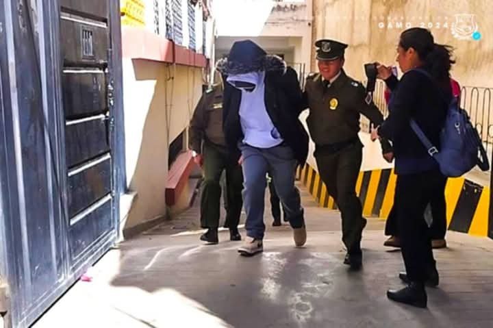 Detención de sargento policial por violación a menor