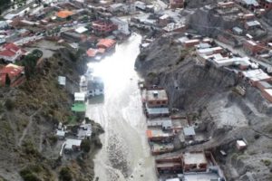 Deslizamiento en Bajo Llojeta