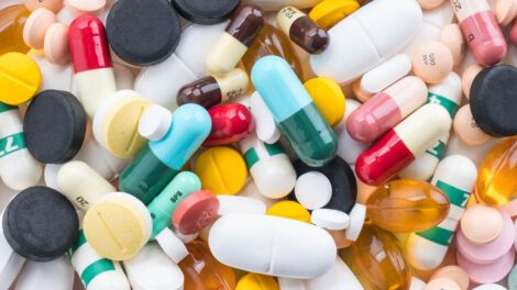 Industria Farmacéutica Bolivia necesita estrategia para fortalecer producción de medicamentos