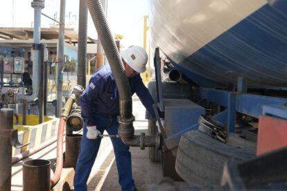 comercialización privada de combustibles en Bolivia