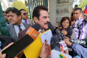 Manfred Reyes Villa candidatura presidencial