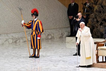 Papa Francisco invita a acompañar a los ancianos en Navidad