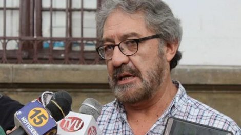 Edgar Guzmán apoya a Tuto Quiroga en elecciones 2025