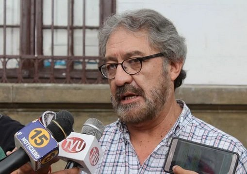 Edgar Guzmán apoya a Tuto Quiroga en elecciones 2025